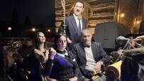 La Famiglia Addams con Gomez, Morticia, Lurch e Mercoledì La Famiglia Addams con Gomez, Morticia, Lurch e Mercoledì