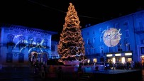 Spettacoli di grandi proiezioni natalizie su monumenti e palazzi - Prestige Eventi