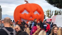 Allestimento di Halloween con Zucca gigante luminosa 