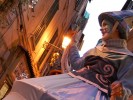 Parata di artisti di strada su trampoli ispirata al mondo delle favole - Prestige Eventi