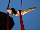 Spettacolo circense di acrobazie aeree su tessuti - Prestige Eventi