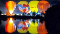 Spettacoli di mongolfiere illuminate a ritmo di musica - Prestige Eventi