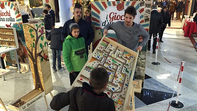 Giochi antichi in legno