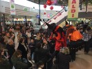 Spectacle de rue de sorcières sur échasses 