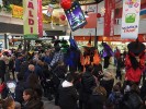 Spectacle de rue de sorcières sur échasses 